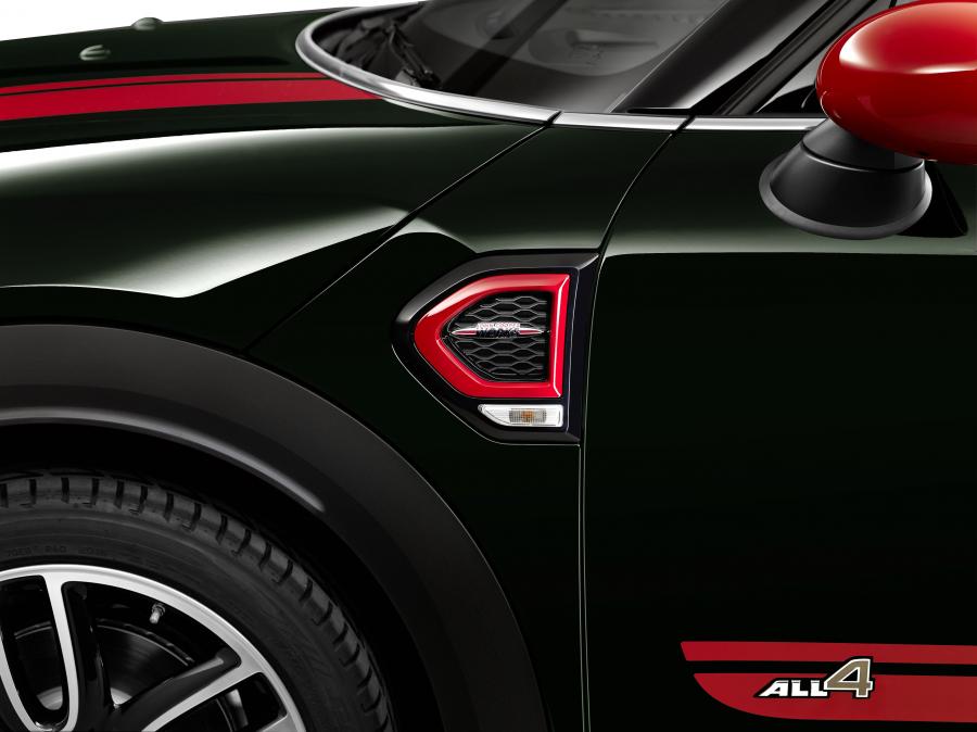 Детали экстерьера Mini John Cooper Works Countryman 2017 года  (WW) (фото 9 из 53)
